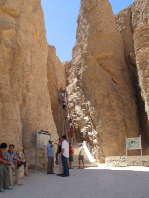 Entance to Tuthmosis III tomb, the best of the open ones. The decorations inside looked like they were done with a marker, most were just stick figures. You can see why all tombs haven't been found, this entrance is 30m above ground.